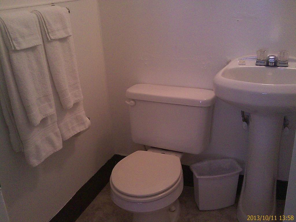 تيهاتشابي Ranch Motel الغرفة الصورة